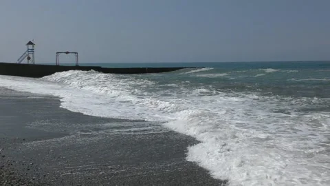 Raging waves on the sea beach Video stock 138076076