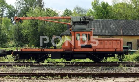 Railcar For Maintenance Of The Railway And Security Checks