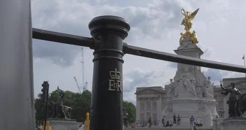 Railing on The Mall Video stock 92442463