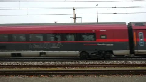 Railjet train in Wels 스톡 동영상 220093012