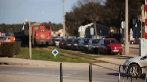 Railroad crossing and train Vídeos de archivo 85276148