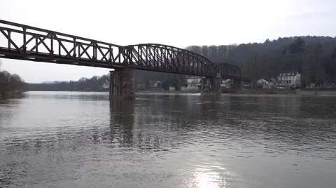 Railway bridge over a river in Germany in Hamelin Vidéo 63087477