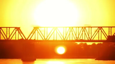 Railway bridge at sunset 動画素材 8677454