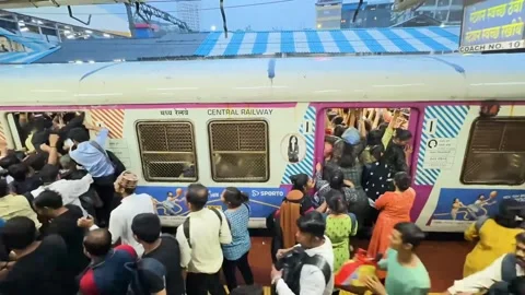 Railway Platform packed with people. Time lapse. Stock Footage 251551455