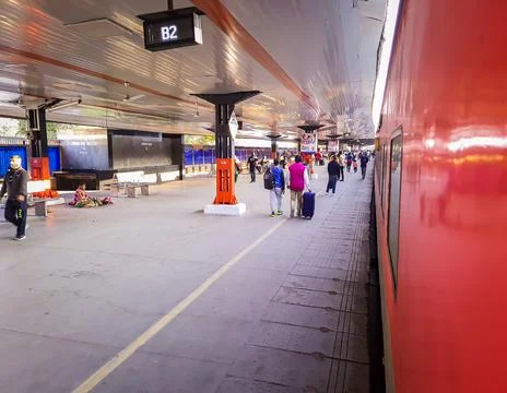 Railway station platform from different angle at day Stock-Fotos