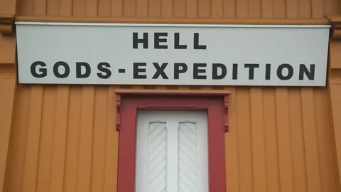 Railway train station hell building norway tilt up Vídeos de archivo 91841542