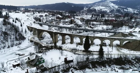 Railway viaduct in winter 動画素材 128694600