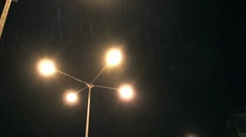 Rain and lighting pillars (1) Vidéo 21450835