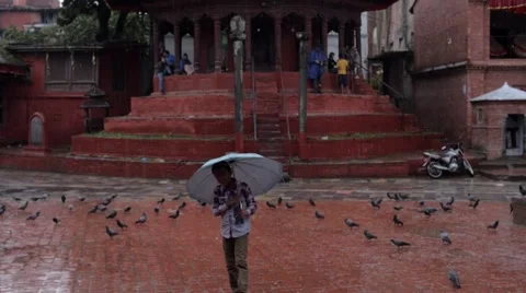 Rain boy 動画素材 46015447