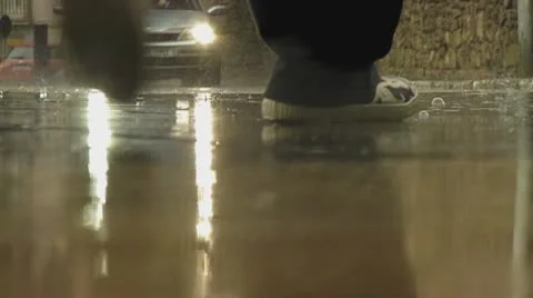 Rain bubbles Stock Footage 8912180