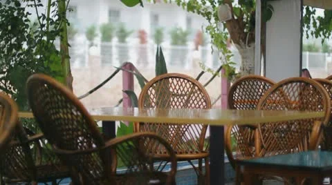 Rain in cafe Vídeo Stock 9356171