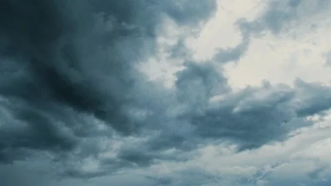 Rain cloud moving on sky, ready to raining season Stock Footage 131284248