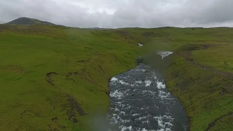 Rain comes over the valley and the river in Iceland. Andreev. Video stock 78113933