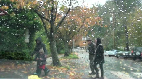 Rain Drop on windshield and Driving 스톡 동영상 8980575