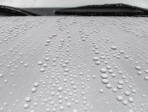 Rain drops on a bonnet Foto stock