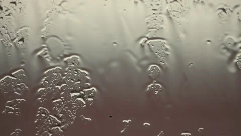 Rain drops on clear window 库存影片 135442095