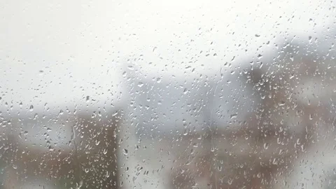 Rain drops falling Stock-Footage 69114366