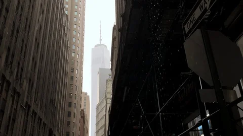 Rain drops falling off scaffolding Freedom Tower street view Manhattan NYC Видео 108608187