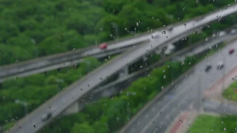 Rain drops on my window in Boa Viagem district Vidéo 133646865