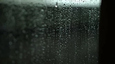 Rain Drops On Window. Atmospheric Effect With Raindrops Foto stock