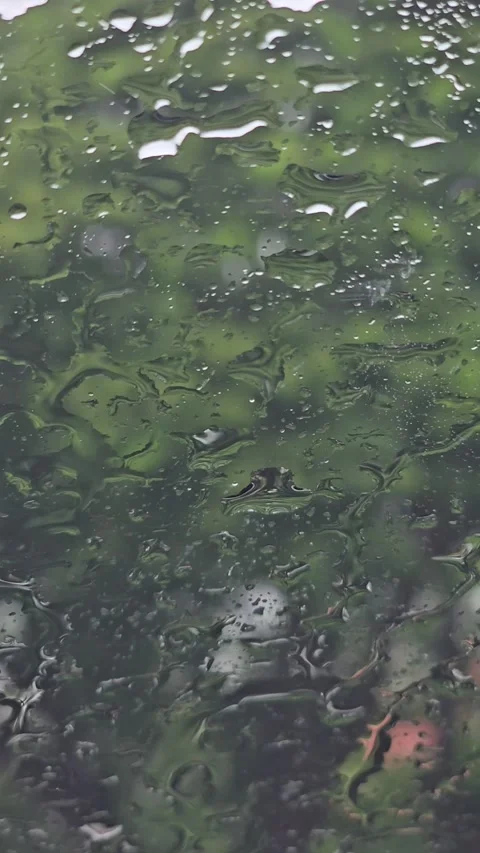 Rain drops on windshield. Video stock 320607421
