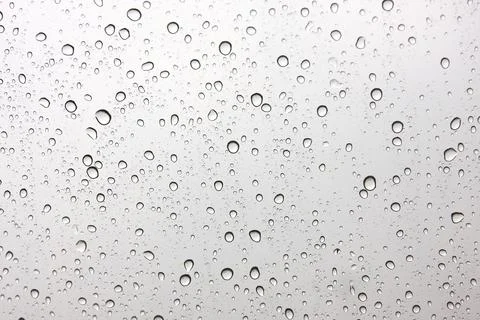 Rain drops on the windshield. Stockfoto's