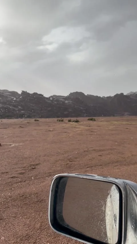 Rain Falling Between Mountains in Saudi Arabia – HDR 4K Nature Footage Stock Footage 318925541