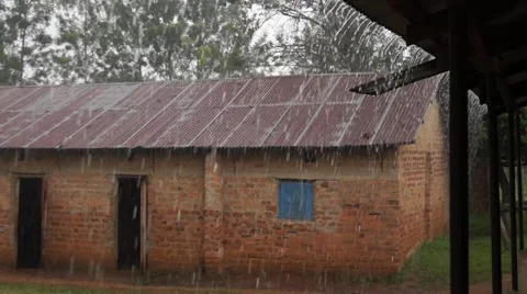 Rain falling Kenya school slow motion Vídeo Stock 46550062