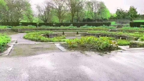 Rain falling at the war memorial Stock Footage 153224030