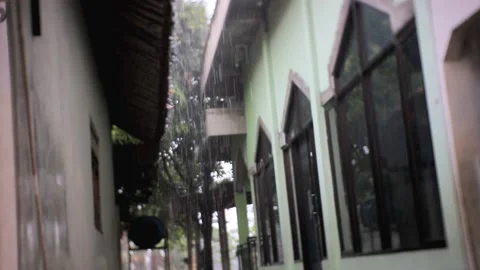 Rain that falls in the afternoon Stock Footage 208655079