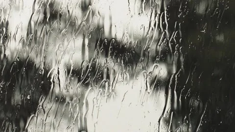 Rain flows down the window. Rainy weather. Vídeo Stock 170715046