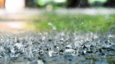 Rain Stockbeeldmateriaal 103688060