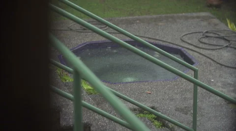 Rain by jacuzzi 02 Видео 52111529