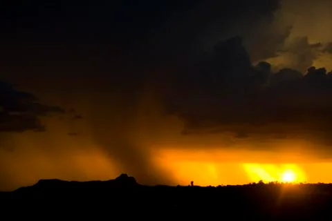 Rain Shafts Sunset Fotos de archivo