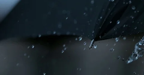 Rain slow motion umbrella Video stock 84466356
