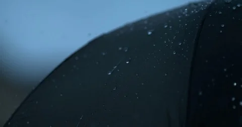 Rain slow motion umbrella Video stock 84467158