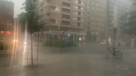 Rain storm in city Video stock 245998688