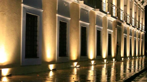 Rain on the Street. Stockbeeldmateriaal 36701802