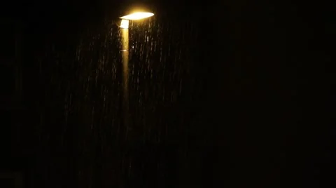 Rain Streetlamp 2 動画素材 40685255