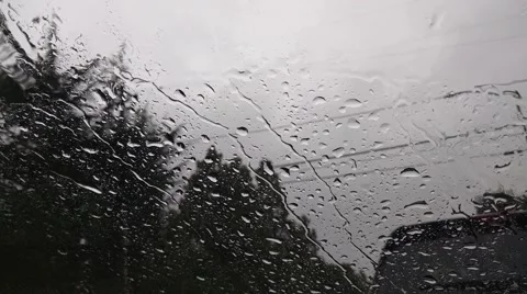 Rain through windshield Stockbeeldmateriaal 68995032