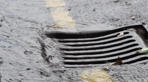 Rain water pouring down drain 스톡 동영상 26108063