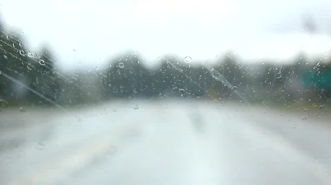 Rain on windshield Видео 754962