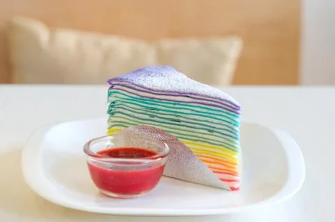 Rainbow crepe cake Stockfoto's