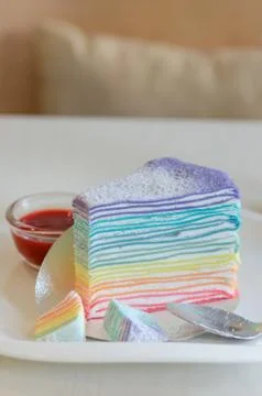 Rainbow crepe cake Stockfoto's