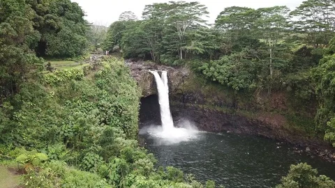 Rainbow Falls hawaii Video stock 87893143