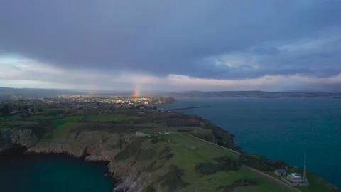 Rainbow over the Berry Head, Brixham, Devon, England Vídeo Stock 166540614