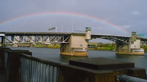 Rainbow Over a Bridge Vídeo Stock 127736070