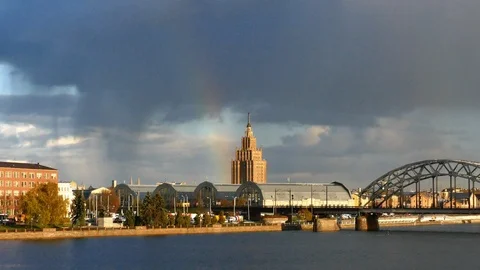 Rainbow over Riga Old Town Vídeo Stock 97700155