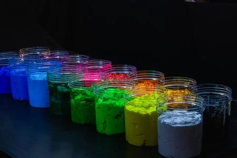 Rainbow Palette  in transparent jars A Circle of Bright Colors Foto stock