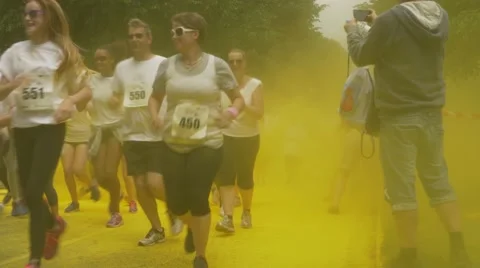 Rainbow Run Race - yellow Vídeo Stock 52079507